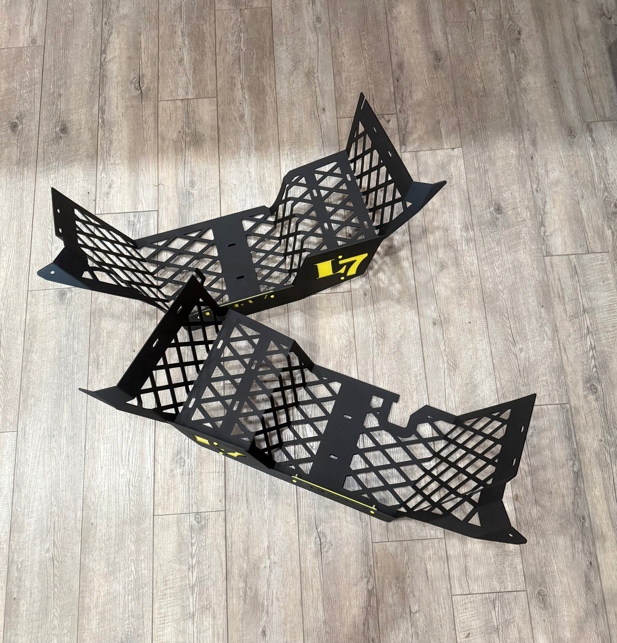 Top view of Lucky 7 G1 Max race cut Mud Flow floorboards