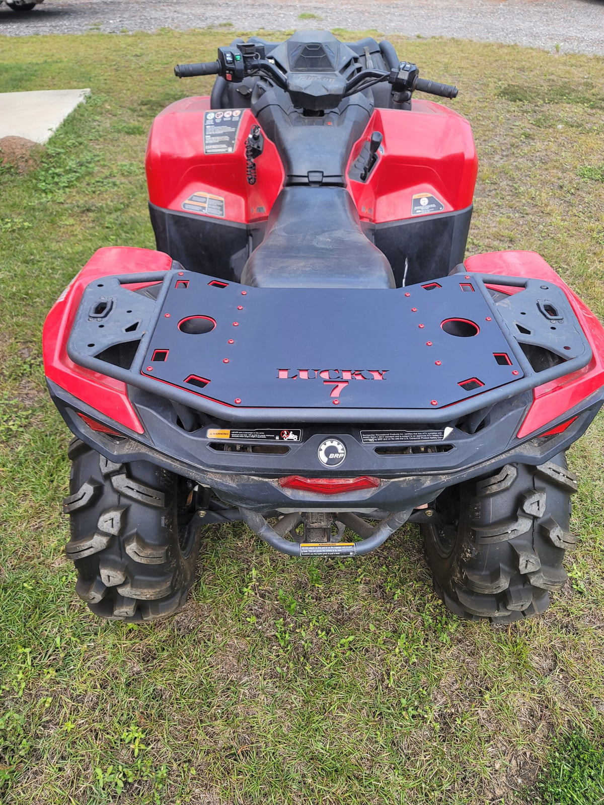 Lucky 7 Outlander G2 rear rack with no storage case on a red Can-Am