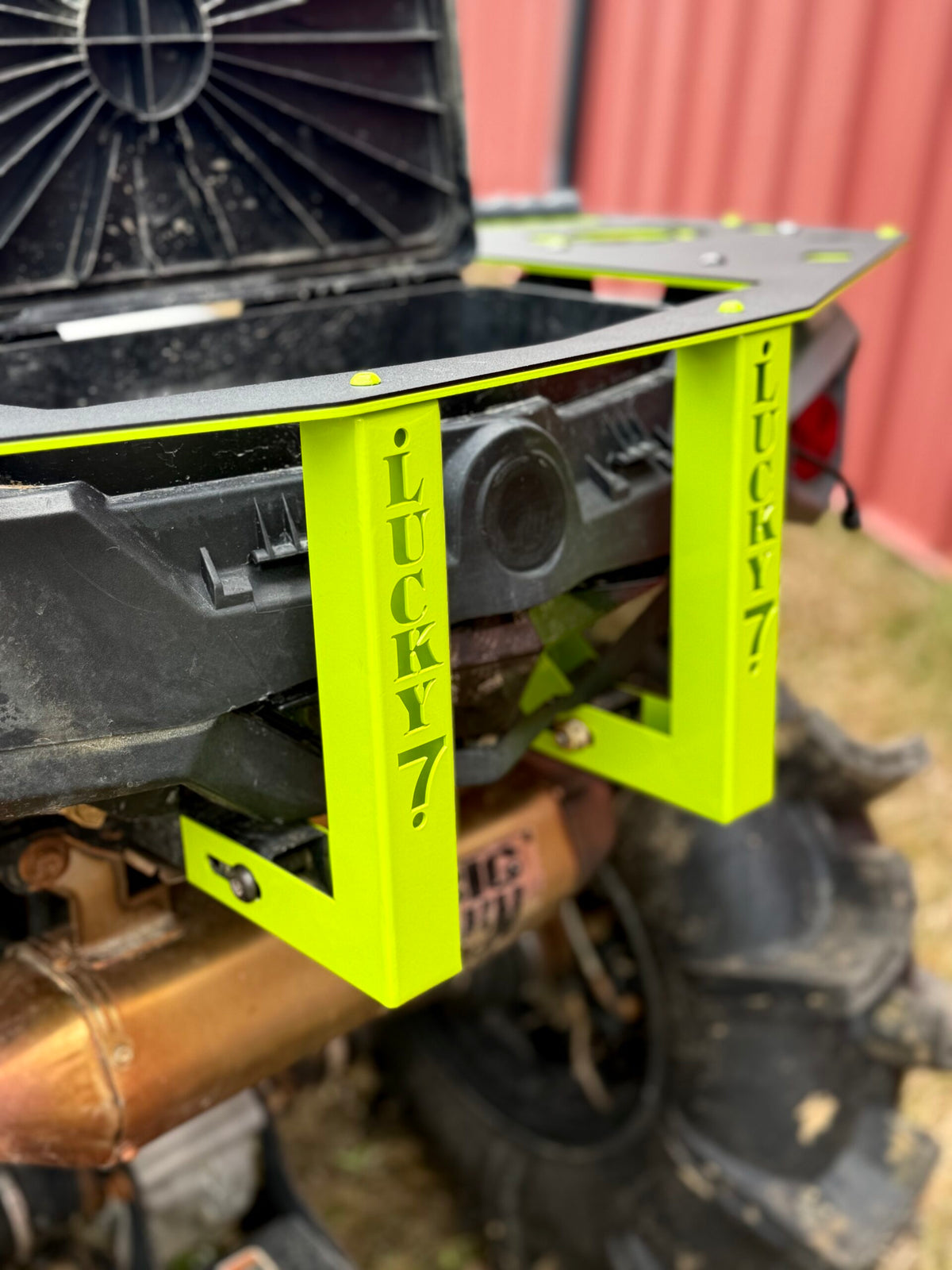 Underside of Lucky 7 rear supports on an Outlander G2 rack
