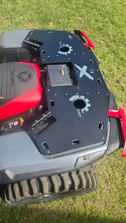 Side view of a Lucky 7 Outlander Gen 3 rear rack with storage case