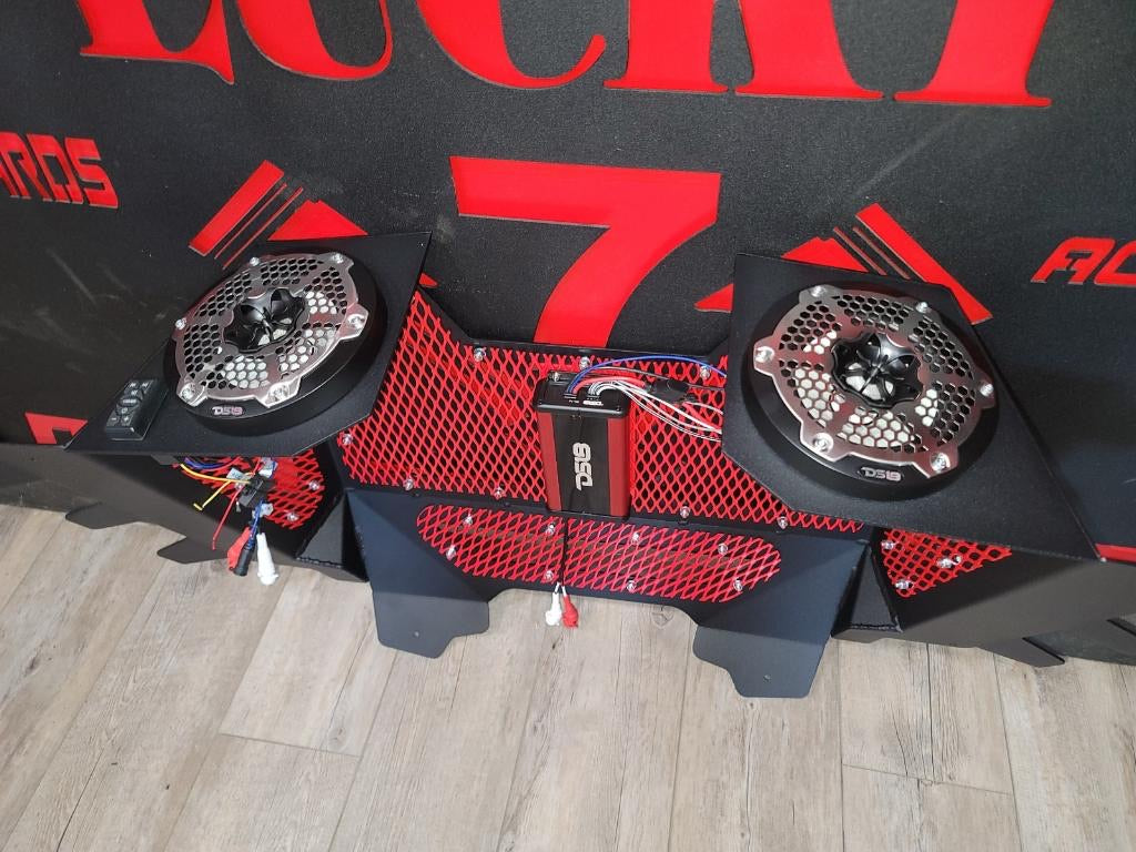 Lucky 7 Polaris Sportsman High Lifter radiator cover with mesh and DS18 speakers and amp